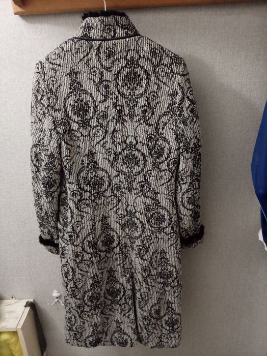 Продам пальто (весна осень)