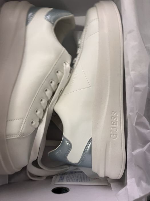 Дамски обувки guess