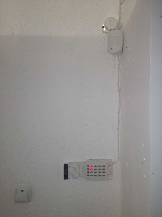 Дава под наем ГАРАЖ/СКЛАД