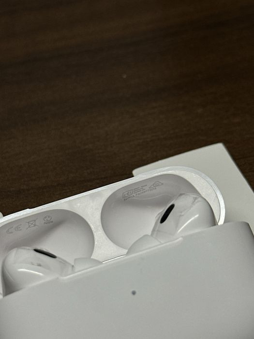 casti airpods pro 2 apple care+ pana in 2027 si anc