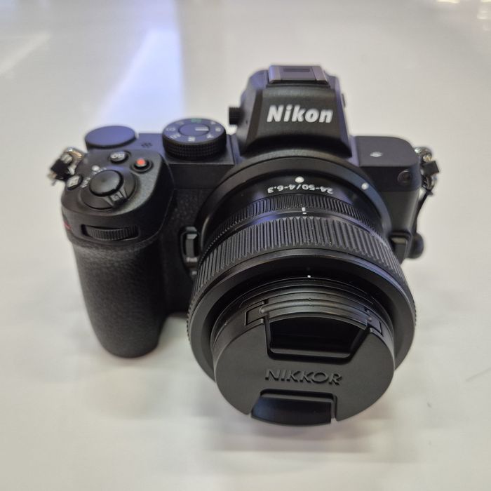 Nikon Z5 с китовым объективом