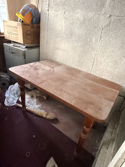 Продам стол дерево отличного качества