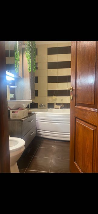 Schimb apartament 3 cam cu casa