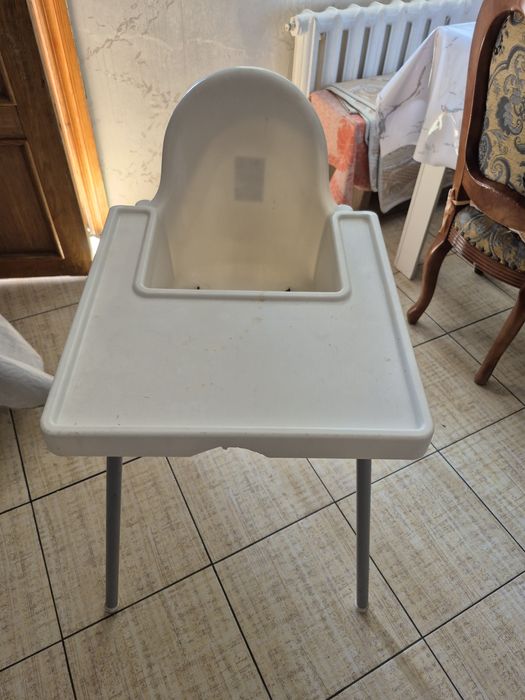 Детский стул белый