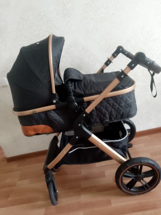 Продам коляску почти новая !