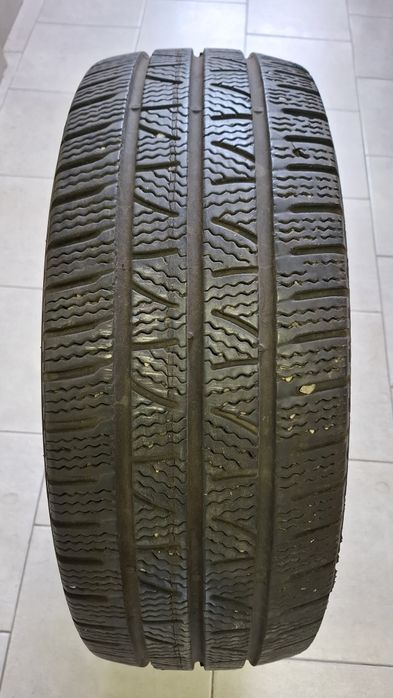 Зимна бусова гума Pirelli 235 65 16C