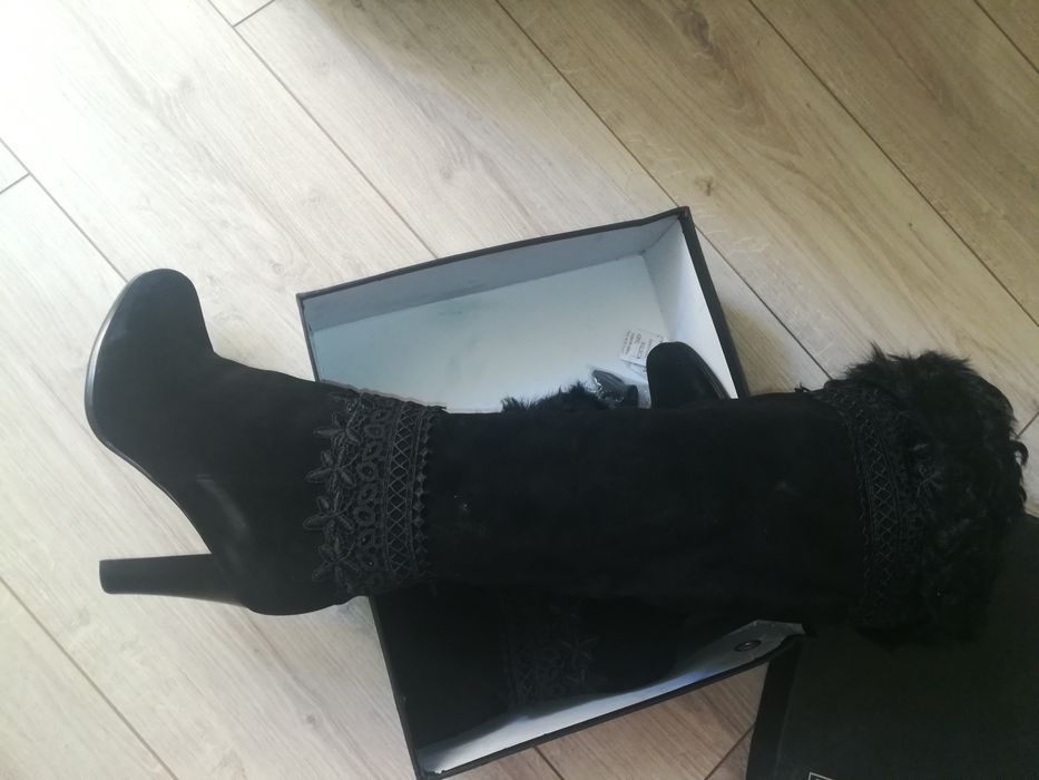 Продам новые демисезонные сапоги