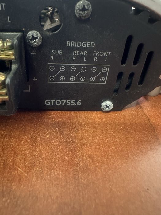 JBL усилвател за кола GTO 755.6