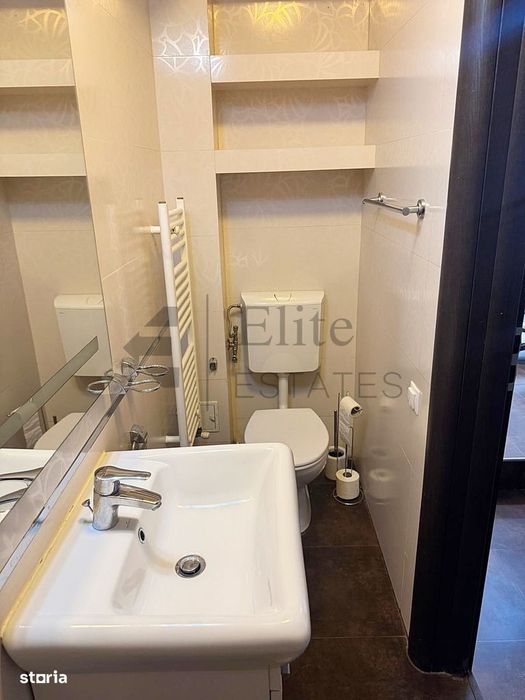 Apartament de inchiriat tip penthouse cu 2 camere Central