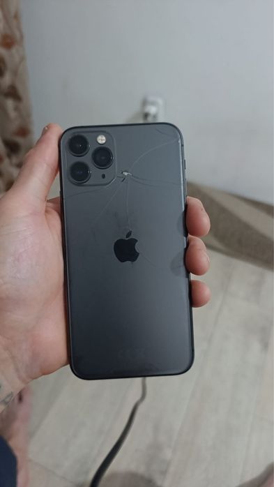 Продам айфон 11 про 64 гб