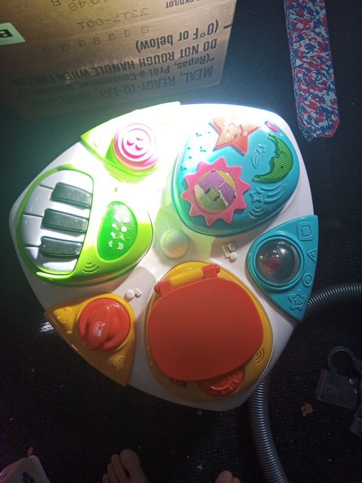 Masa activitati bebe copii lumini, sunete, motricitate