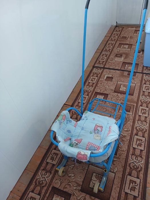 Продам санки в хорошем состоянии