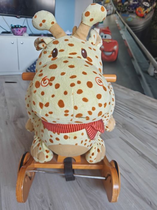 Играчка за бутане и люлка