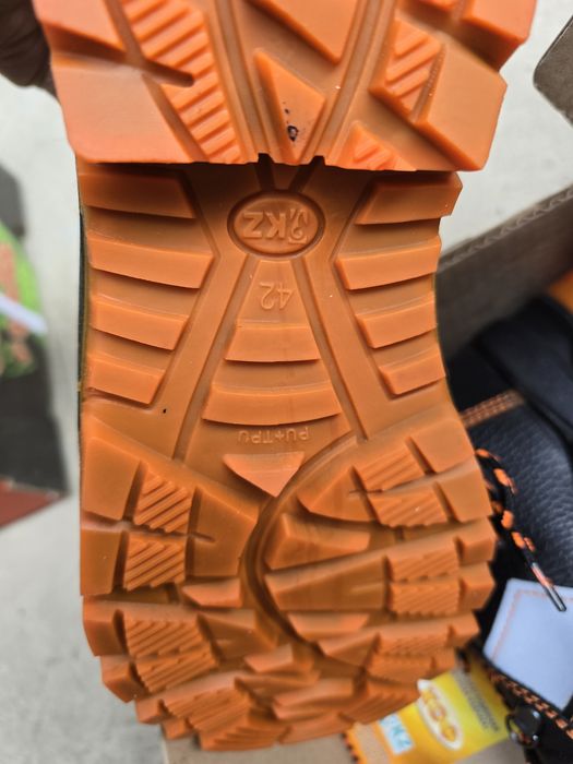 Спец одежда.  Размер ,54,56  рост 188. Есть 52 размер.