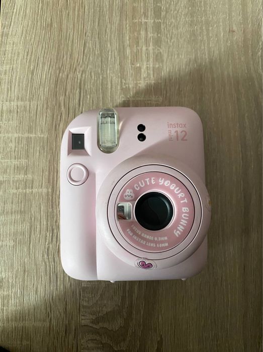 instax mini 12.