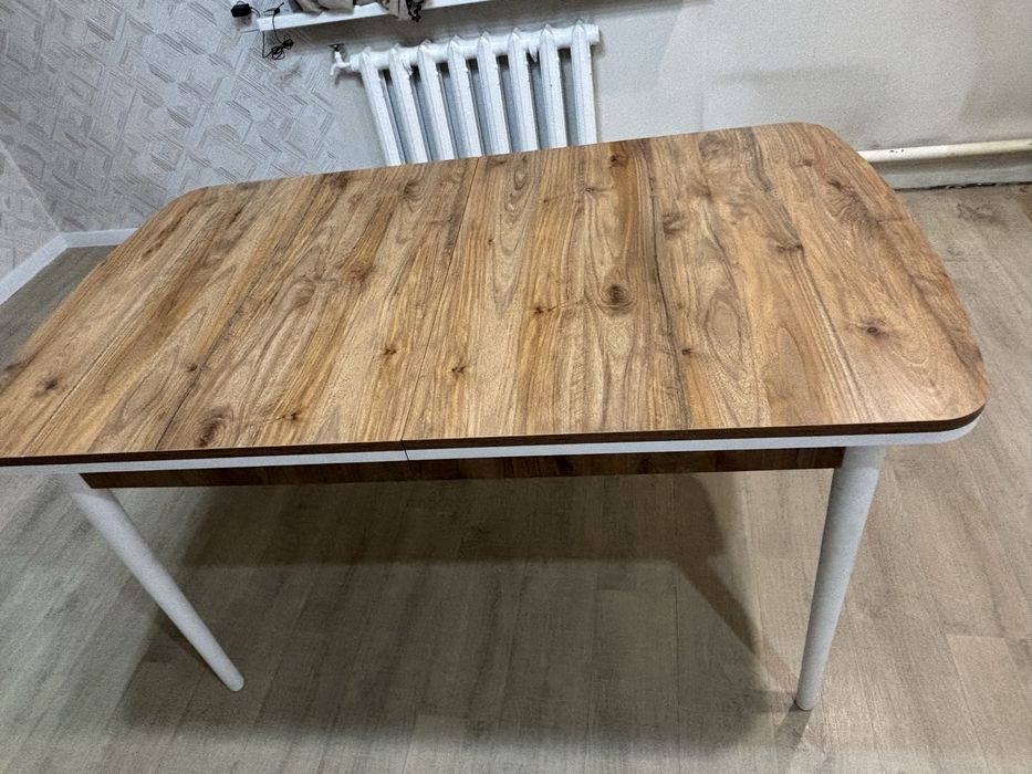 Продам кухонный стол