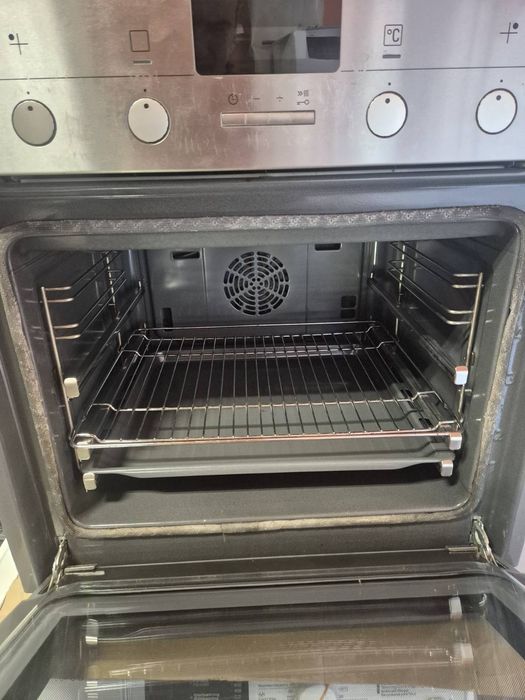 Фурна с керамични котлони за вграждане Сименс гаранция 12 месеца