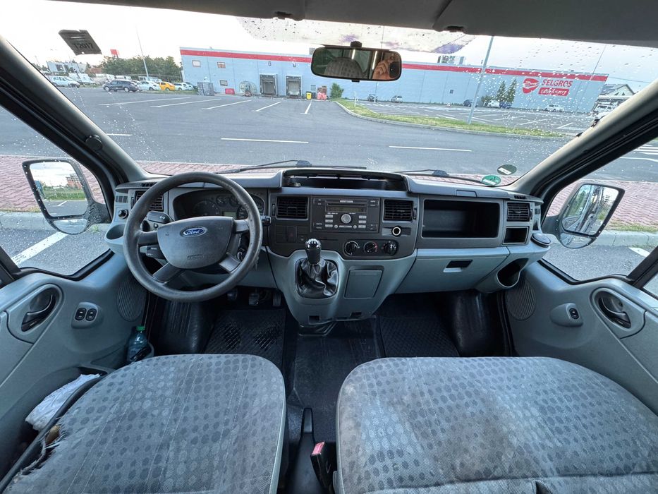 Ford Transit 9 locuri 2.2CDTi aer conditionat