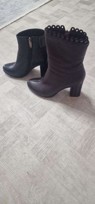 Продам две пары ботинок б/у