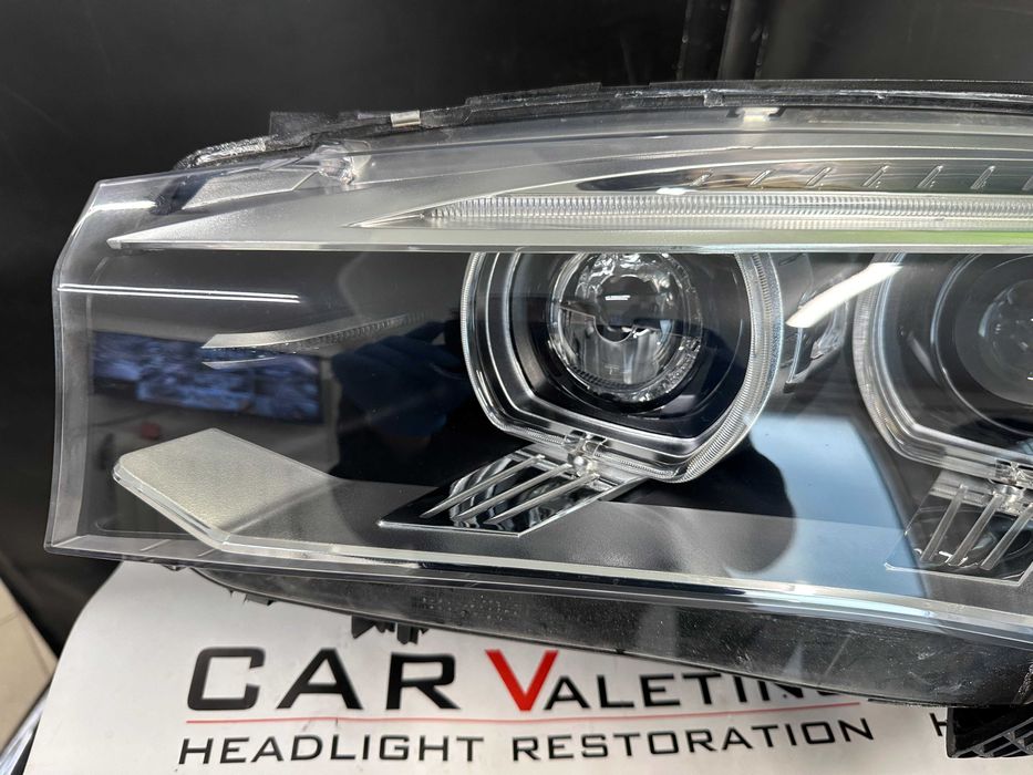 Фар фарове ляв xenon BMW X5 F15 X6 F16 far farove БМВ Х5 Ф15 Х6 Ф16