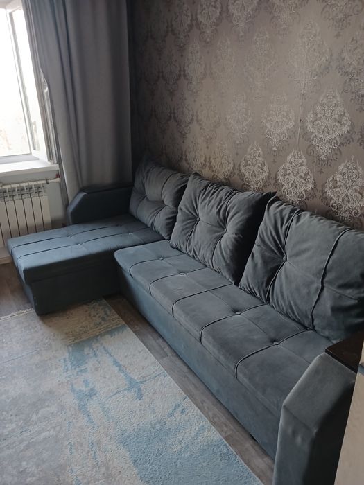 Продам кровать угловую, раскладную,в хорошем состоянии. 2.90 на 140