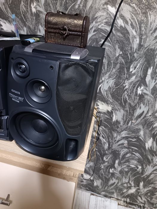 aiwa v900 barter za sony rxd