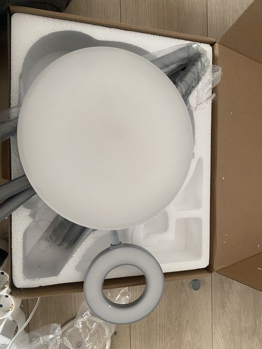 Lampa de podea noua , design modern