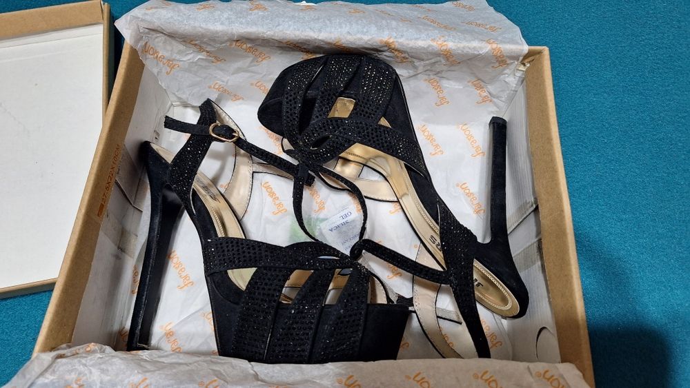 Сандали за официален повод