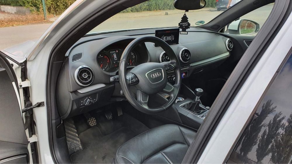 Audi A3 2.0 TDI Euro 6 (fără AdBlue), Distronic, B&O, Parkassist