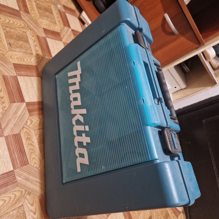 Продам шуруповерт