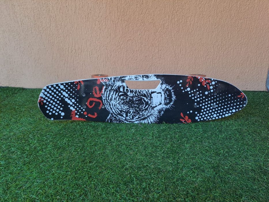Penny board portabil multicolor cu roti de siliicon si lumini led