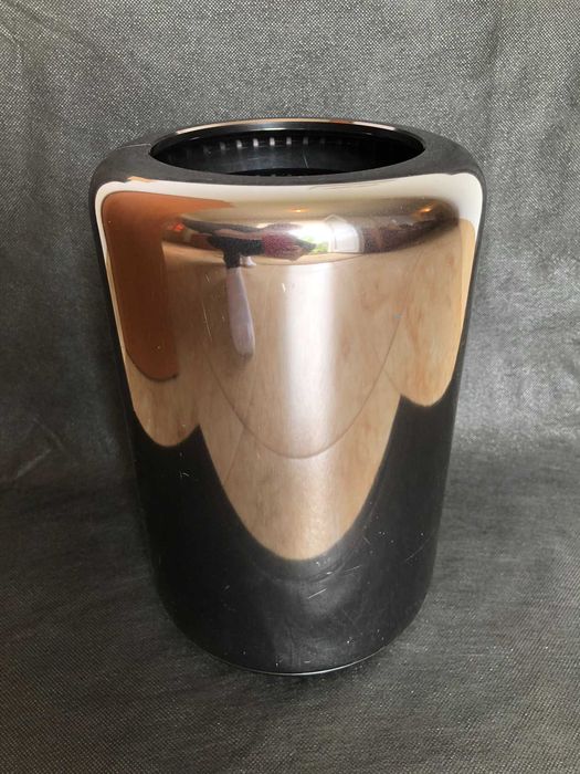 Apple Mac Pro Late 2013 „Trashcan” - Xeon E5 Quad Core, Dual AMD