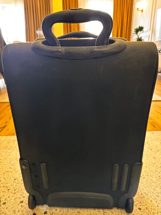Чемодан TUMI черный