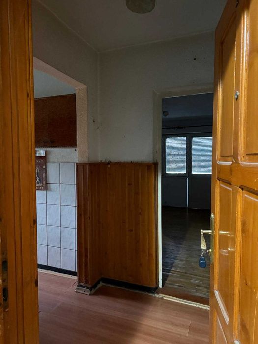 Vând apartament 2 camere, 35 mp – etaj 4 – Brad