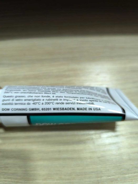 Продается вакуумная смазка DOW CORNING 50g
