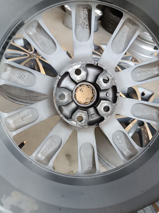 Jante aliaj 5x114.3 r18 Nissan Qashqai , X-Trail , Juke, Dacia Duster,