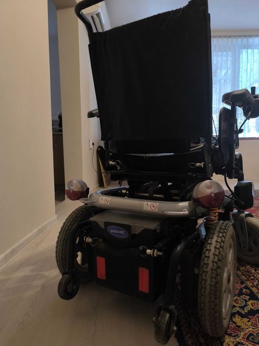 Акумулаторен инвалиден стол Invacare Bora