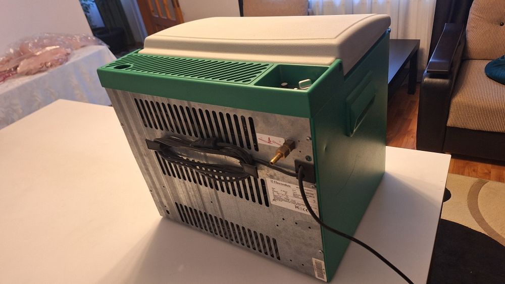 Frigider camping pe gaz, 220v, 12v