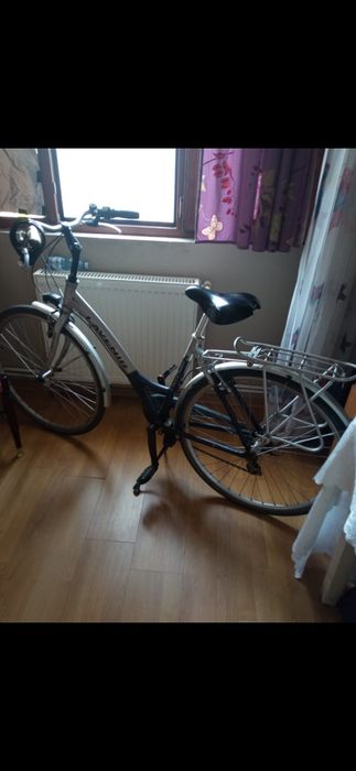 Vând bicicleta în stare foarte buna