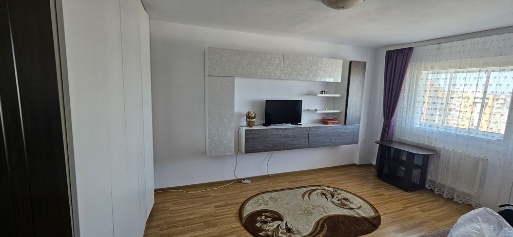 Închiriez apartament 2 camere decomandate