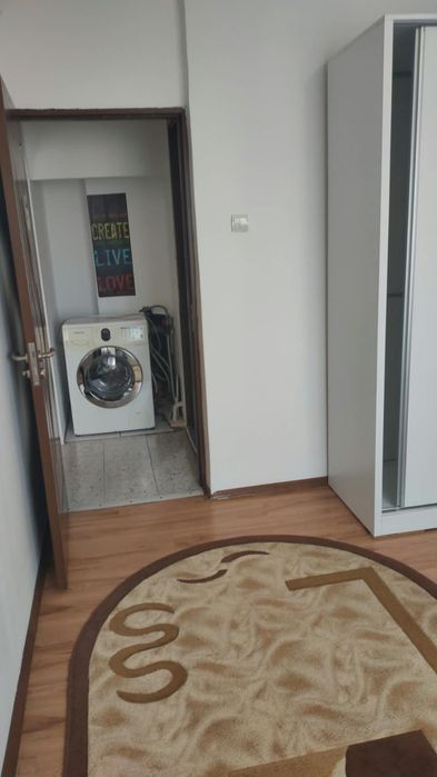 Închiriez apartament cu 3 camere sector 2
