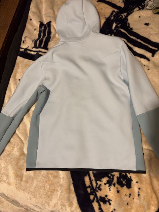 Горнище “Nike Tech Fleece”