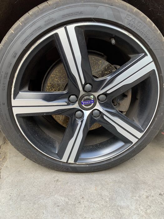 Volvo V60 2.0 190к.с. R-DESIGN Сервизна История Нов Внос