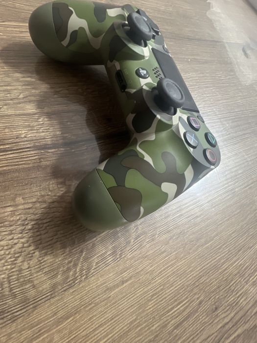 джостик от пс5 срочно нужно