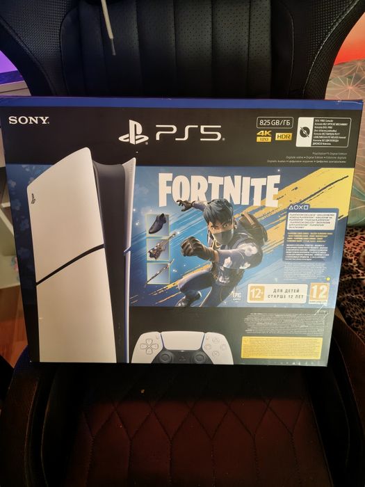 Vând PlayStation 5 digital edition