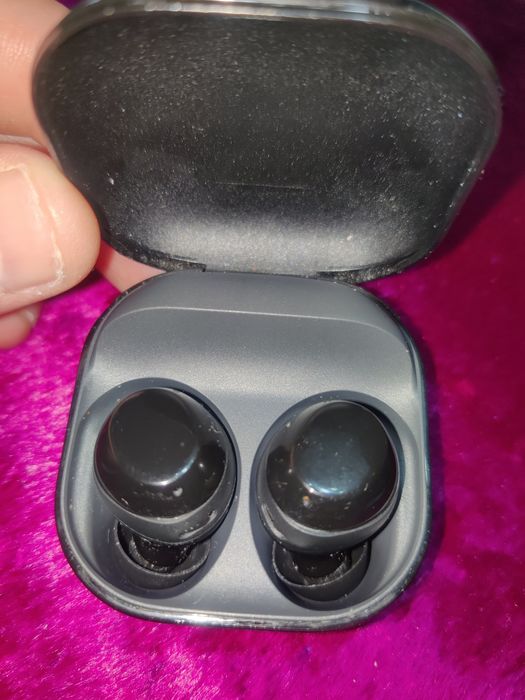 Беспроводная наушник