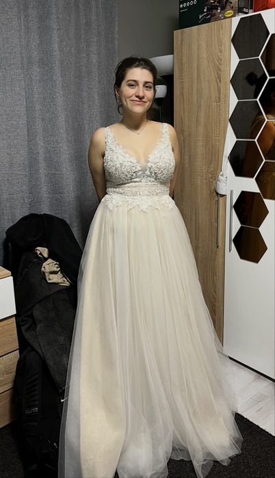 Сватбена рокля - размер М, марка Magic bride