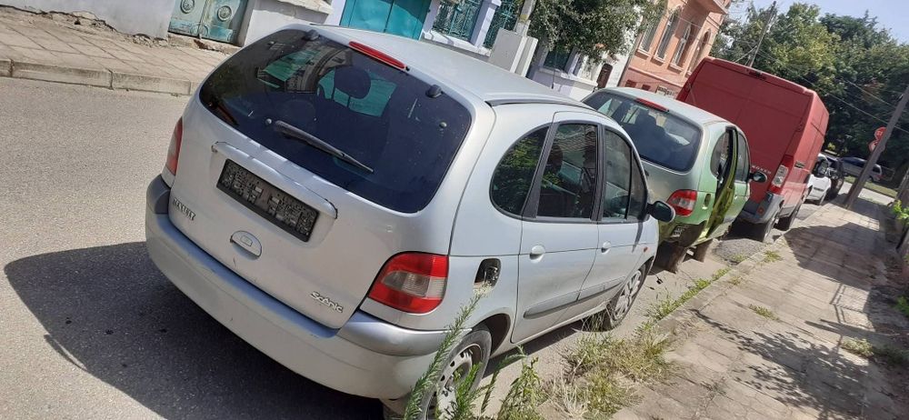 Ренa  Сценици/Renault Scenic-на части.