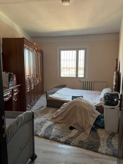 Kvartira sotiladi 4 xonaliy