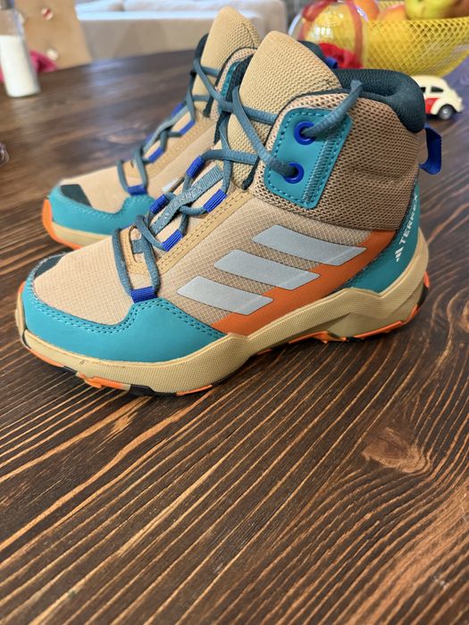 Детски обувки Adidas Terrex
